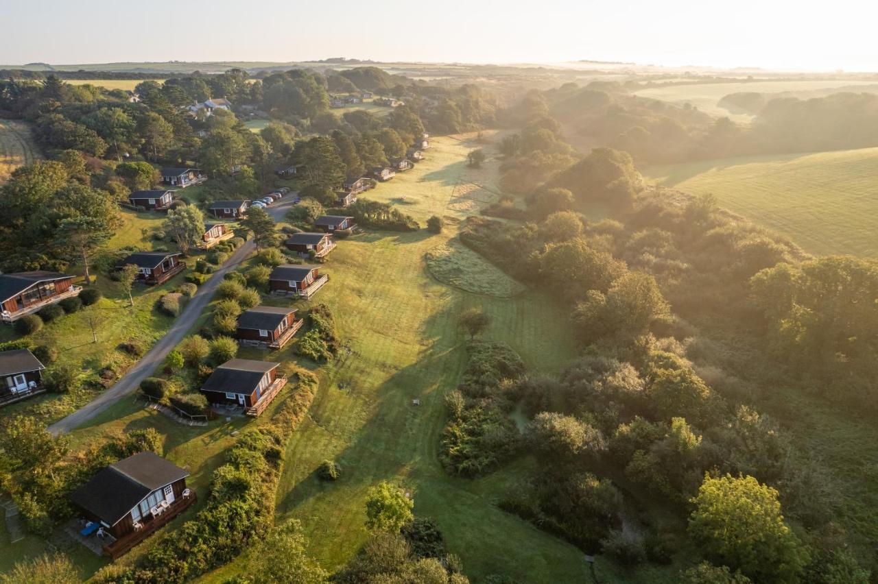 Timber Hill Self Catering Cedar Lodges ブロード・ヘブン エクステリア 写真