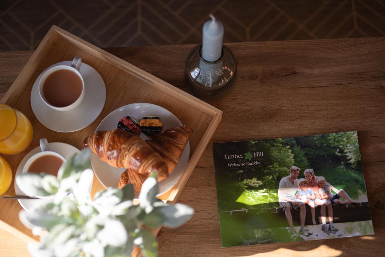 Timber Hill Self Catering Cedar Lodges ブロード・ヘブン エクステリア 写真