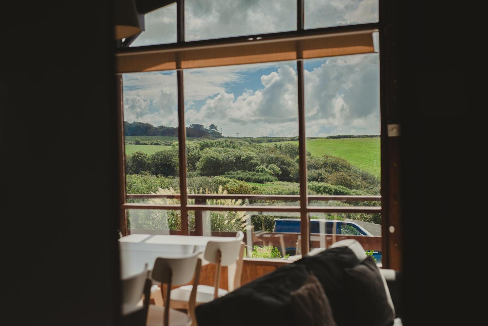 Timber Hill Self Catering Cedar Lodges ブロード・ヘブン エクステリア 写真